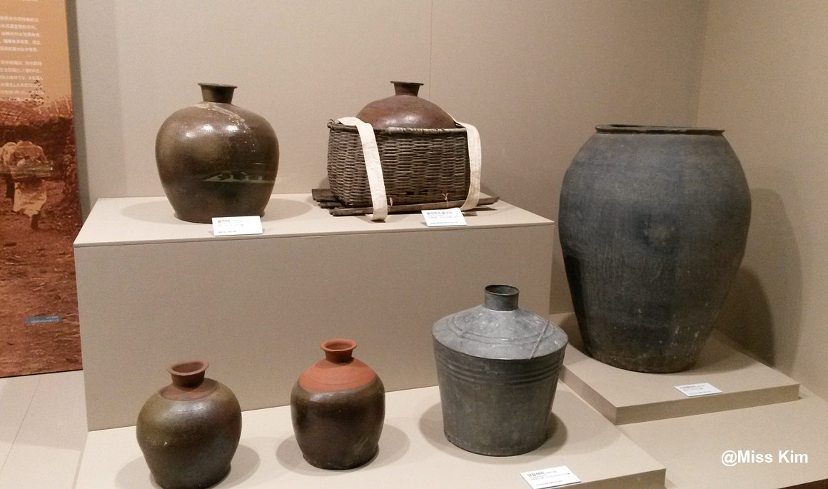 Ensemble de poteries utilisées sur l'île de Jeju