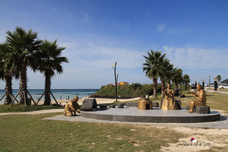 sculptures plage hamdeok beach