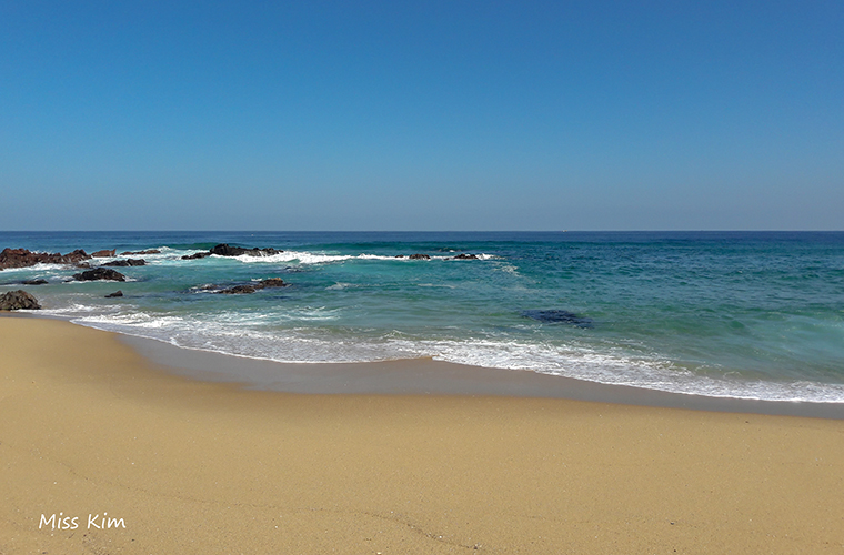 Gangneung Jeongdongjin beach