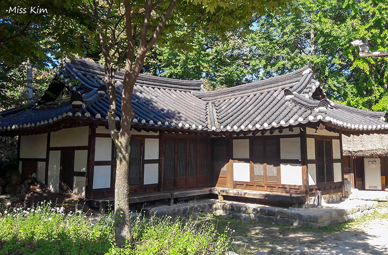 La résidence Seongyojang à Gangneung