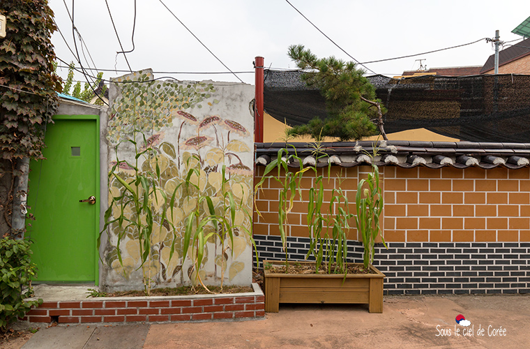 Suwon Haenggung-dong mural village