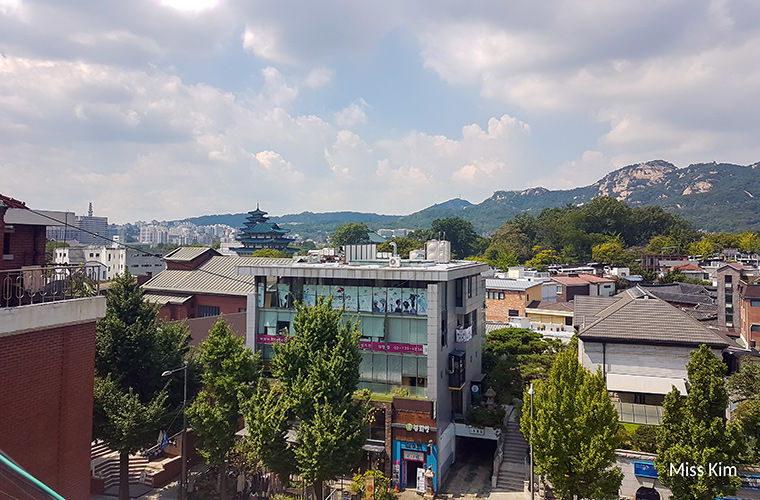 Mont Inwangsan et Musée folklorique national de Corée