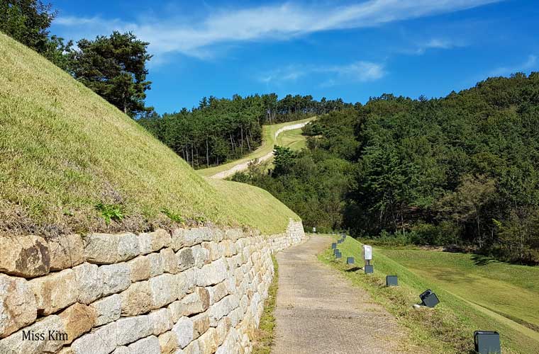 Remparts de Naseong à Buyeo en Corée du Sud