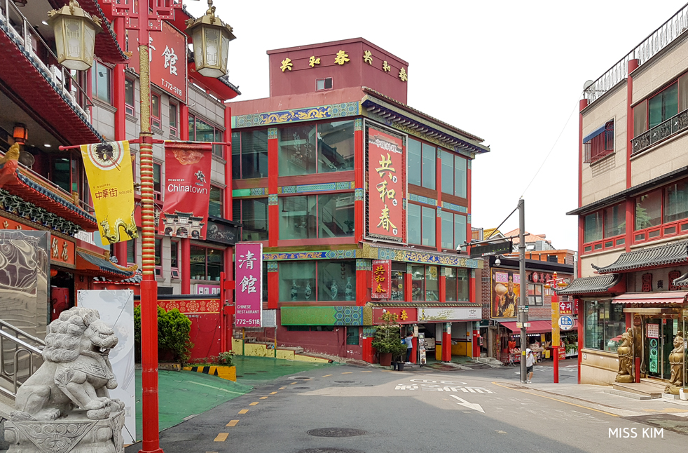 Rue du quartier d'Incheon, en Corée du Sud