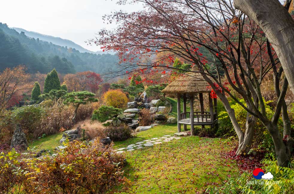 Pavillon de repos au Jardin du Matin calme en Corée du Sud