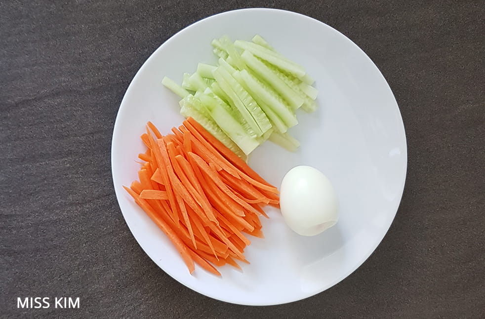 Ingrédients du Kimchi bibim guksu